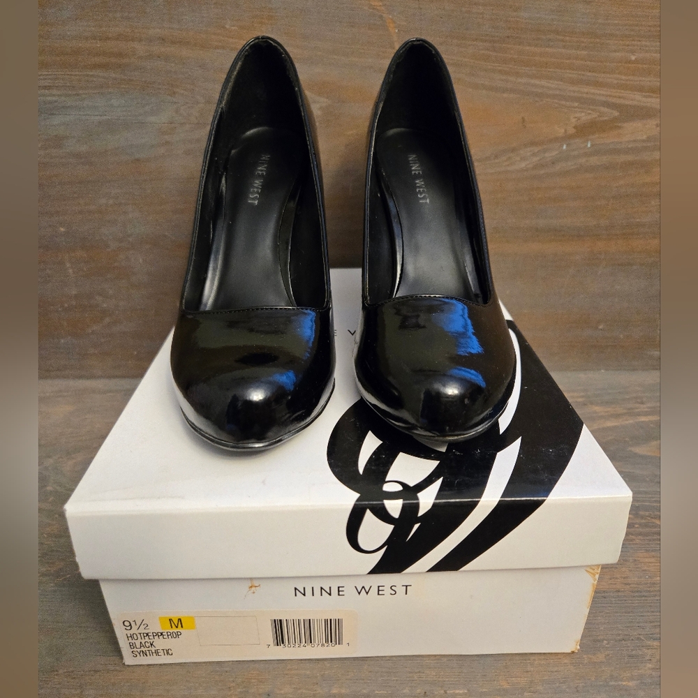 Nine West Hot Pepper Pumps